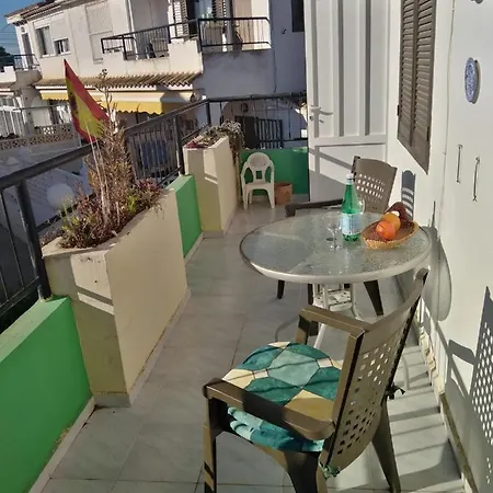 Bungalow With Garden In A Quiet Area Near The Sea Torrevieja